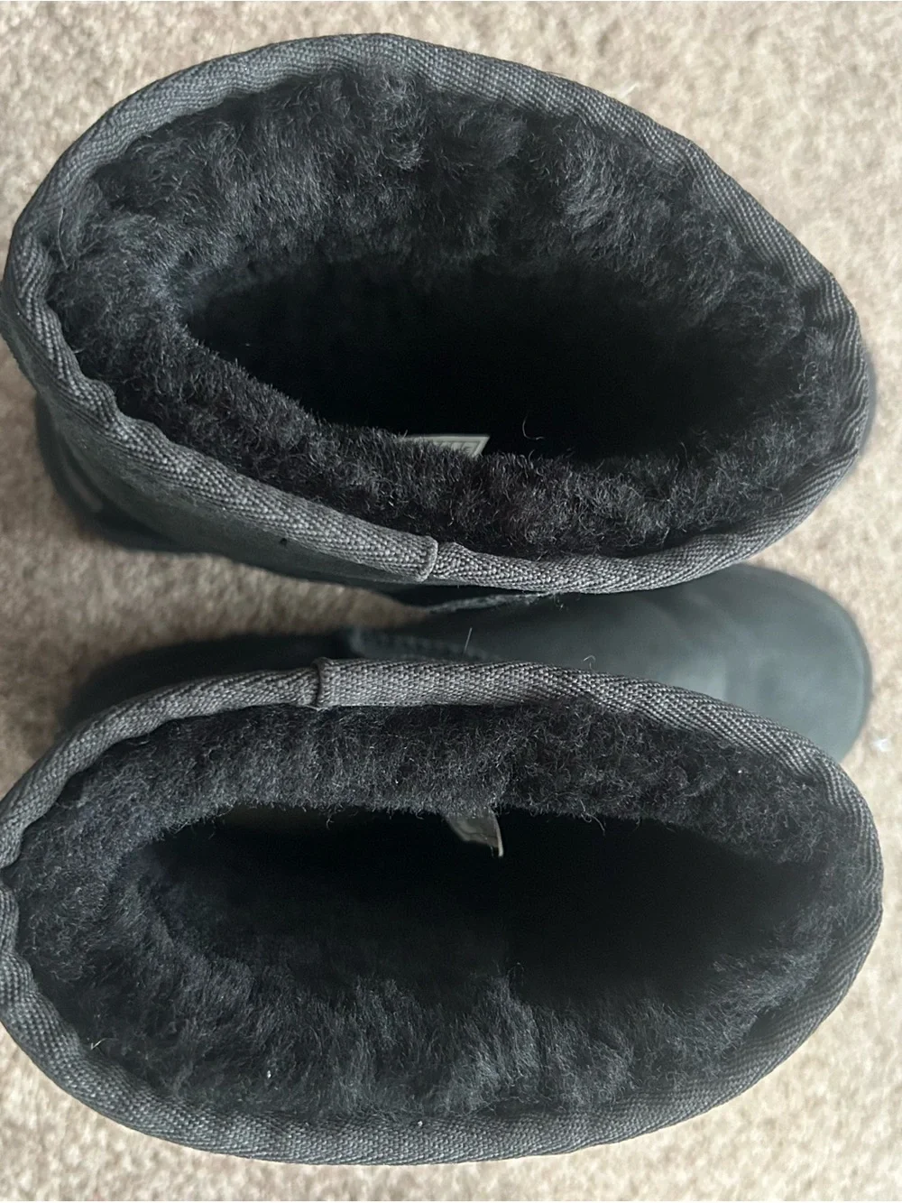 Womens New without box size 8 black ugh boots